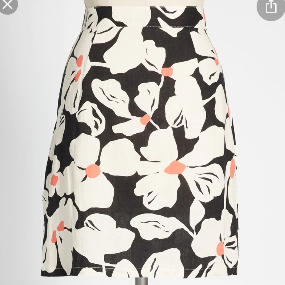 BNWT My How Marvelous Mini Skirt